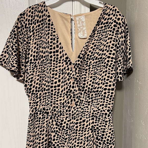 Sadie & Sage Leopard Jumpsuit - Picture 3 of 9